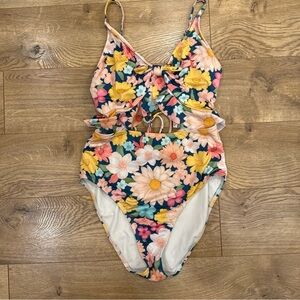 Hurley Floral Cutout One Piece Swimsuit Sz Large Adjustable Straps Built In Bra